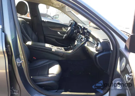 2020 Mercedes-Benz C 300 из США, поврежденный, VIN W1KWF8DB7LR589976